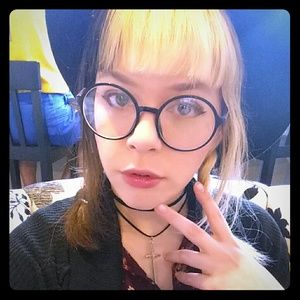 Meet your Posher, Alyssa