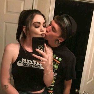 Meet your Posher, Cameron