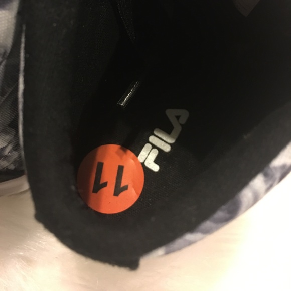 Girls Size 11 Fila Rose Shoes - Picture 7 of 8