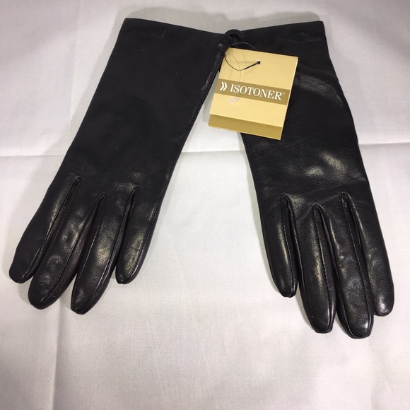 Isotoner Accessories - ❤️SOLD❤️Leather gloves