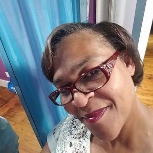 Meet your Posher, Wanda yates