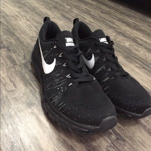 Nike flyknit air max