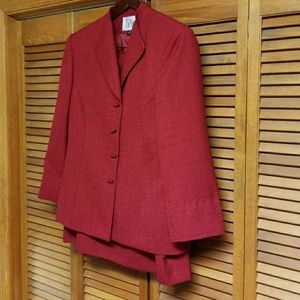 REDUCED! Career 2 piece suit with skirt