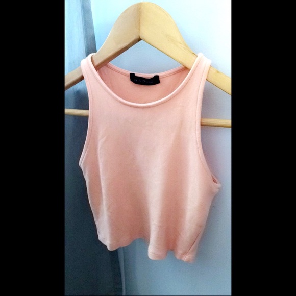 Nordstrom Tops - Peach Crop Top 🍑