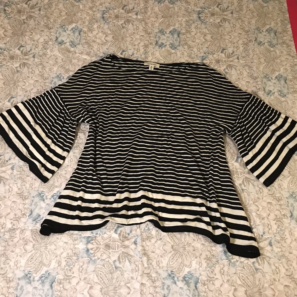 Max Studio Black &White Striped Bell Sleeve Blouse