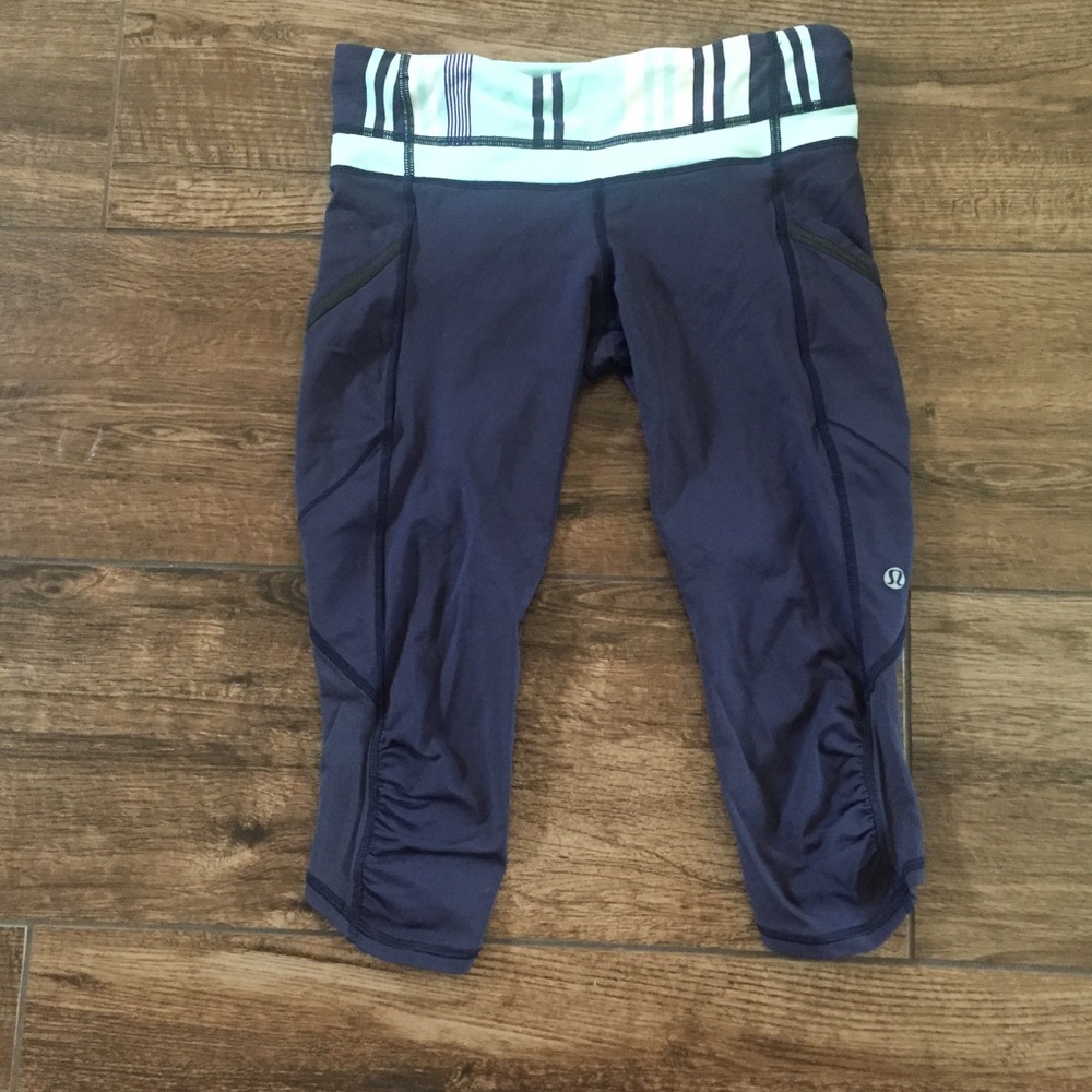 Lululemon Run A Marathon Crop II - Picture 2 of 7