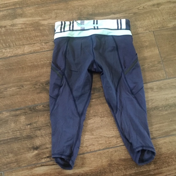 Lululemon Run A Marathon Crop II - Picture 4 of 7