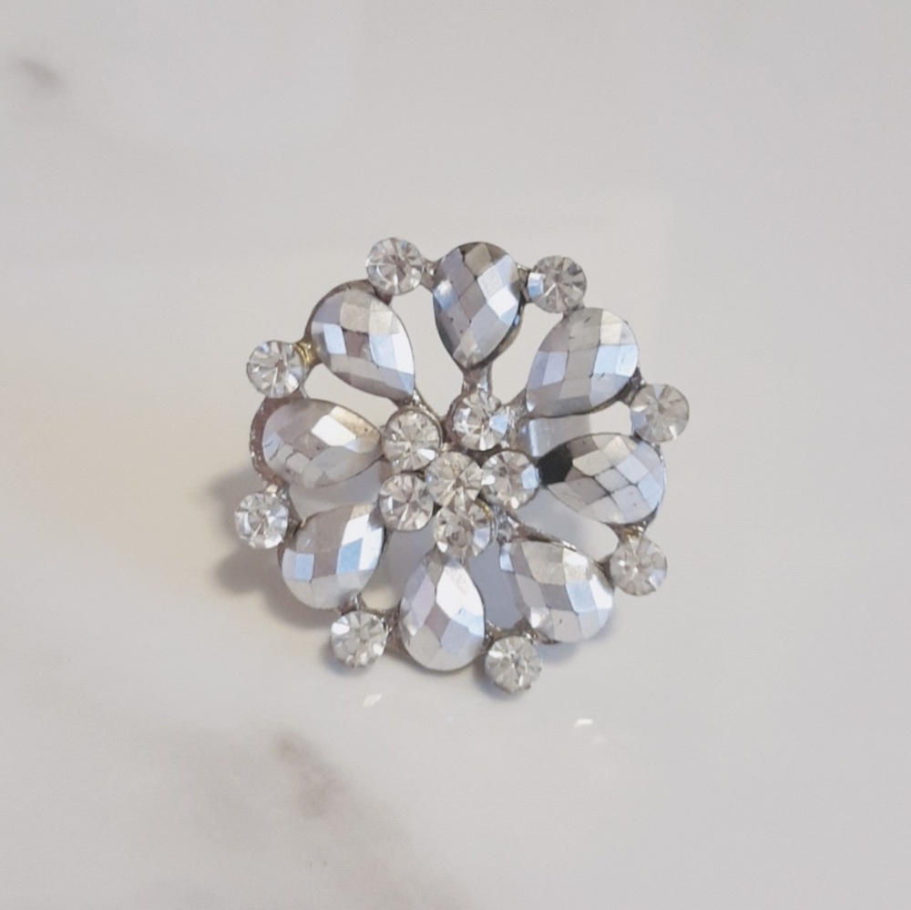 🎀Free W/PURCHASE🎀Big Flower Ring