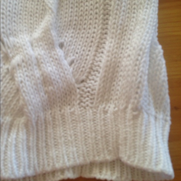 2/$20 Boutique Europa vintage sweater - Picture 2 of 5