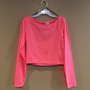 💕 H&M Divided Hot Pink Long Sleeve Crop Top 💕