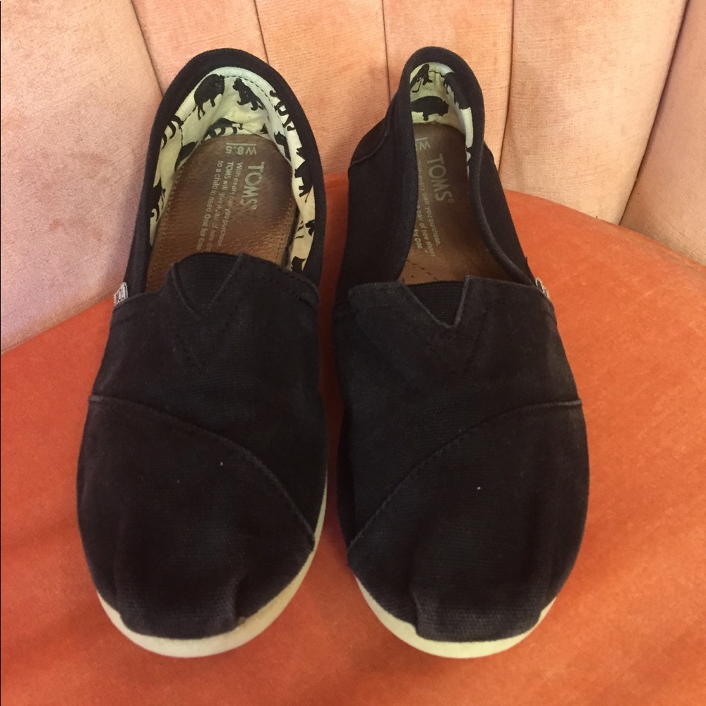 Black Tom's Slip-On's