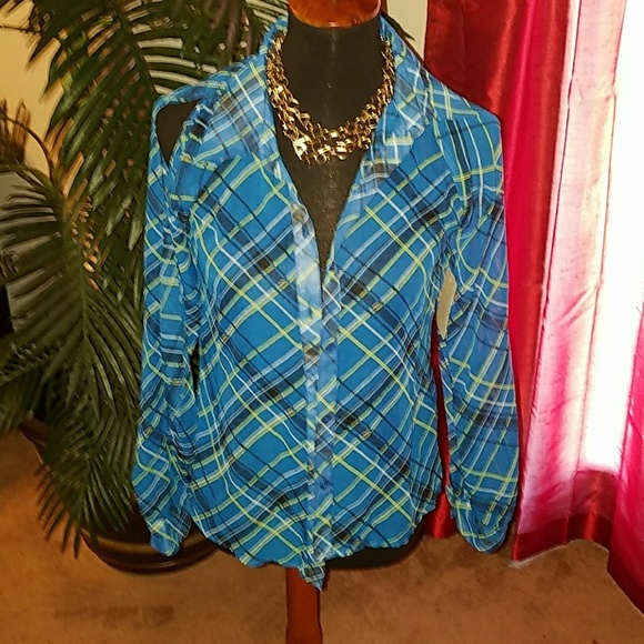 Open Sleeve Button Down Blouse - Picture 1 of 2