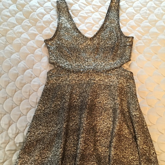5 for $25 Soprano Bodycon Dress Size Medium - Picture 8 of 8