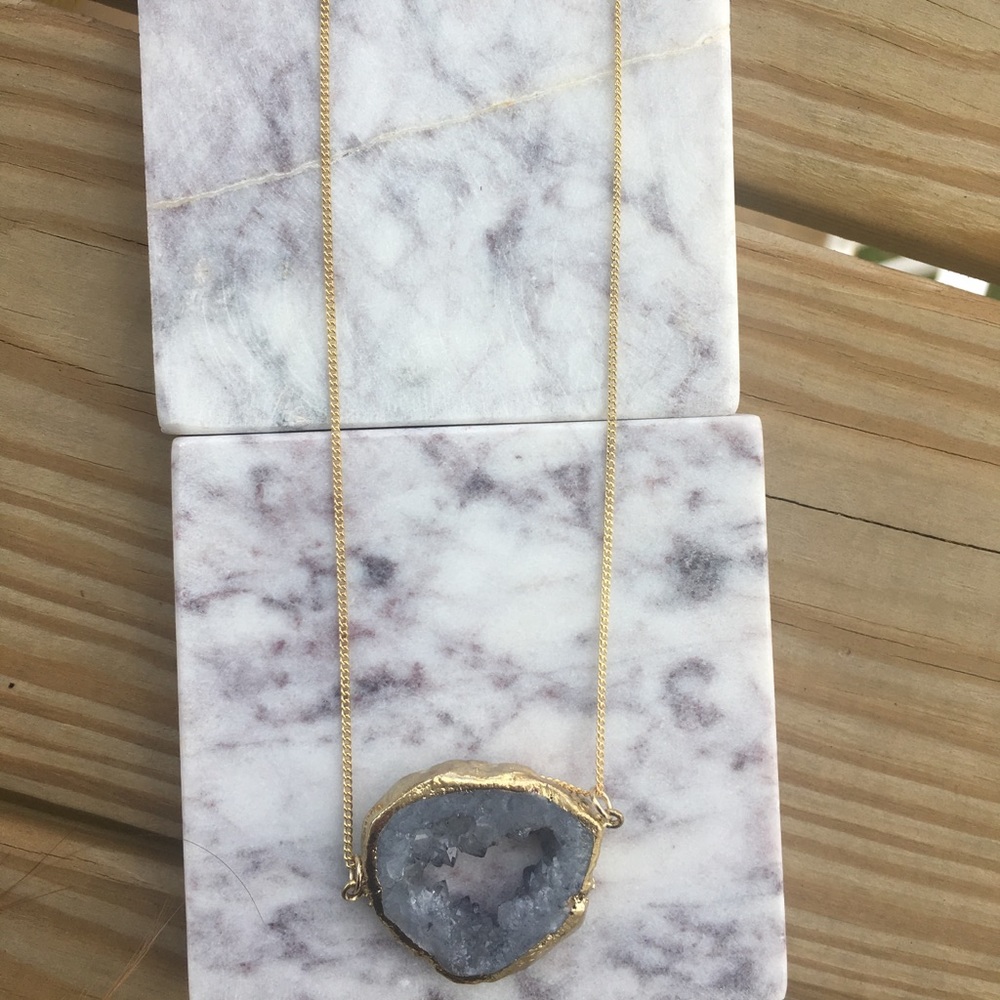 🥂HP🥂👄📿Beautiful Grey Druzy Necklace Gold Chain - Picture 4 of 5