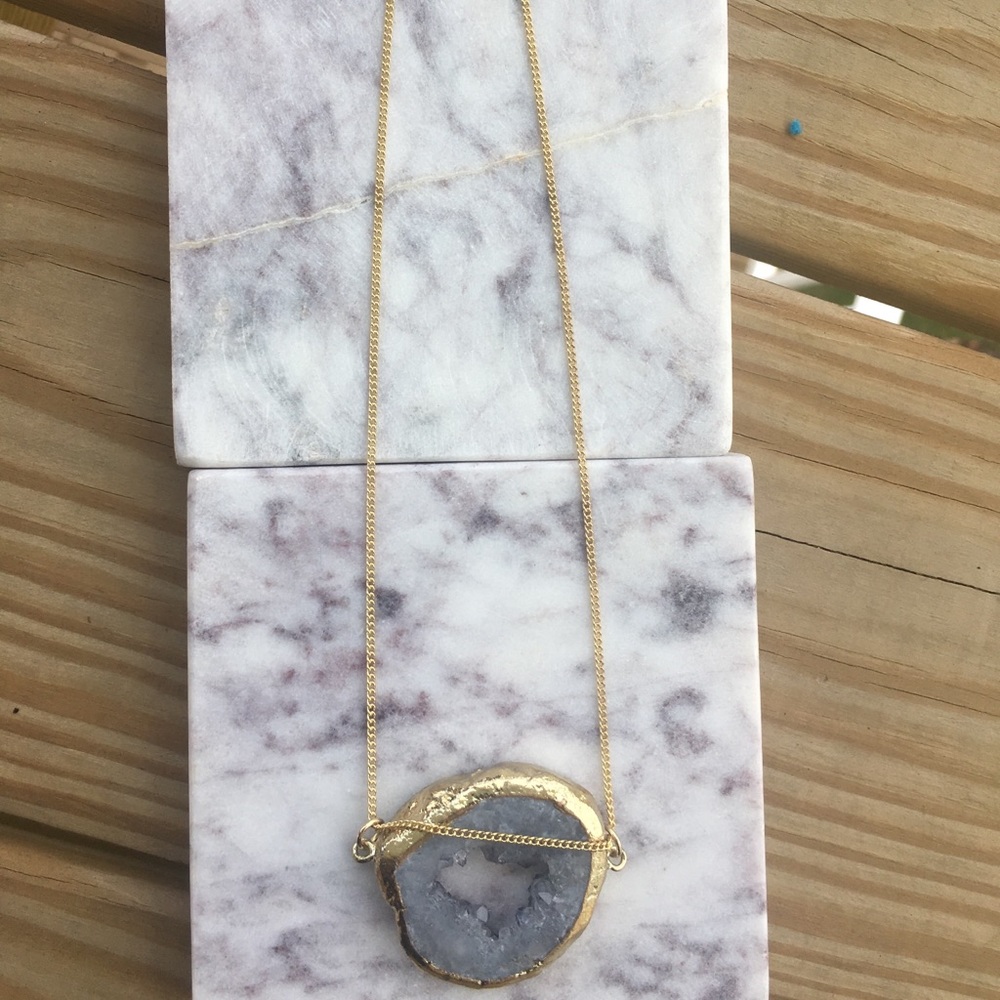 🥂HP🥂👄📿Beautiful Grey Druzy Necklace Gold Chain - Picture 5 of 5