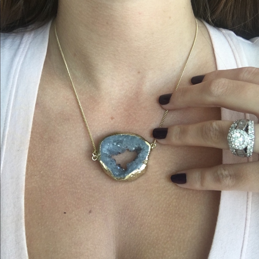 🥂HP🥂👄📿Beautiful Grey Druzy Necklace Gold Chain - Picture 2 of 5
