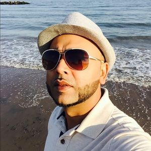 Meet your Posher, Khurram