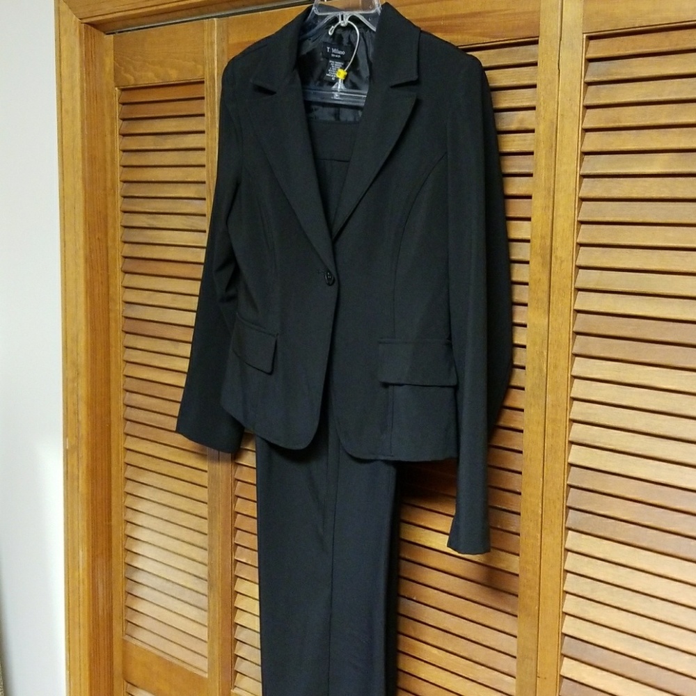 Reduced! Career Black 2 piece pant suit