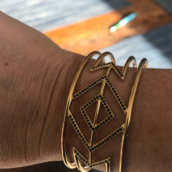Stella & Dot pave Sphinx cuff - Picture 2 of 3
