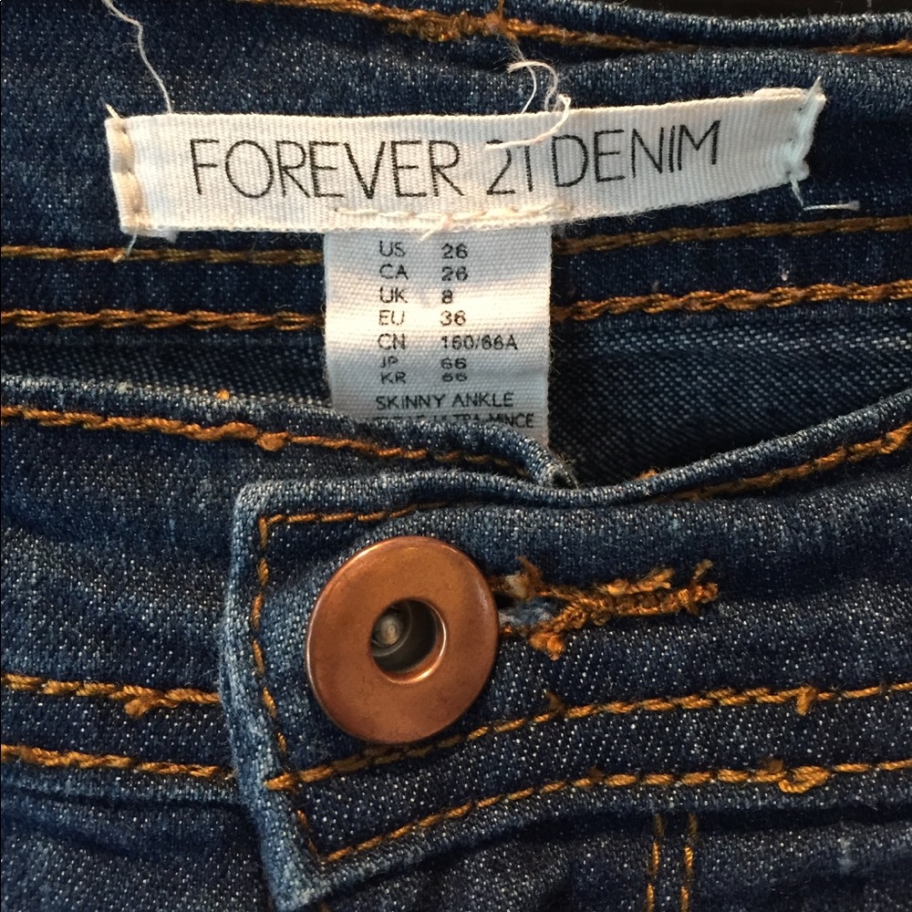 Jeans - Picture 2 of 3