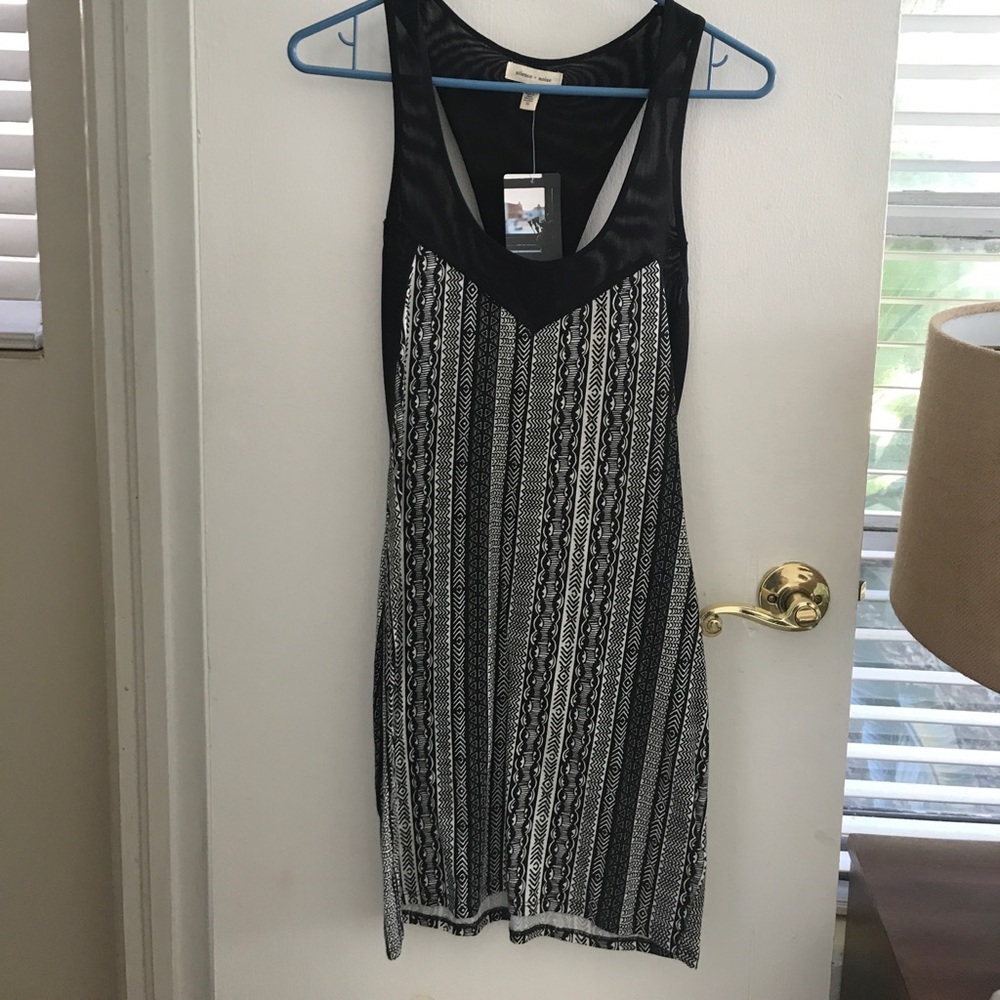 Black stretchy black and white dress