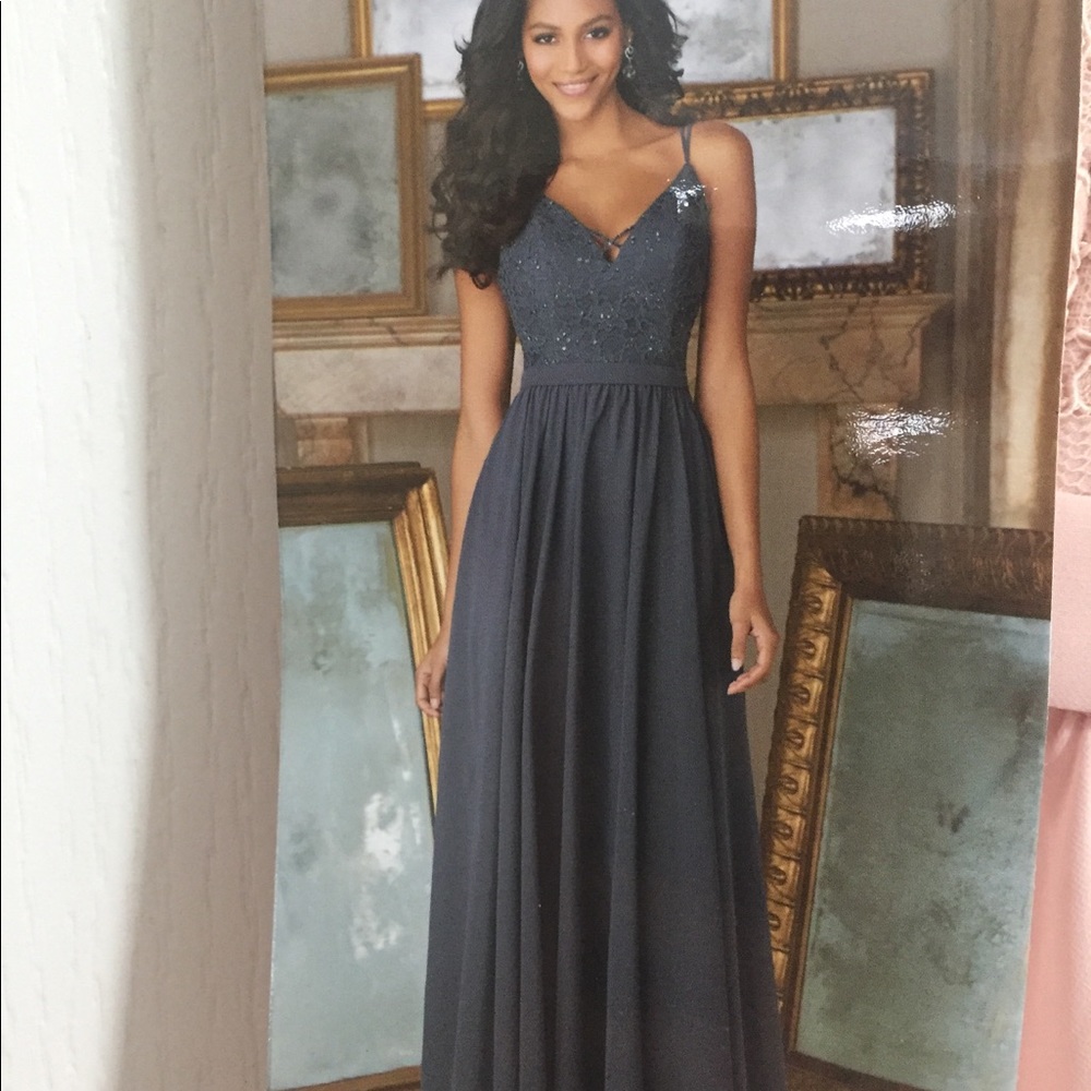 NWT size 10 beaded lace and chiffon zipper back