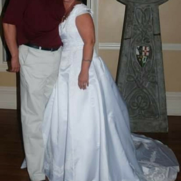 Wedding Dress - Picture 3 of 5