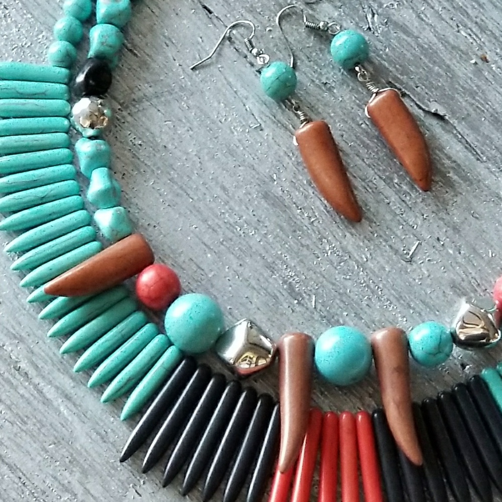 Stones & Beabs Necklace Set - Picture 4 of 4