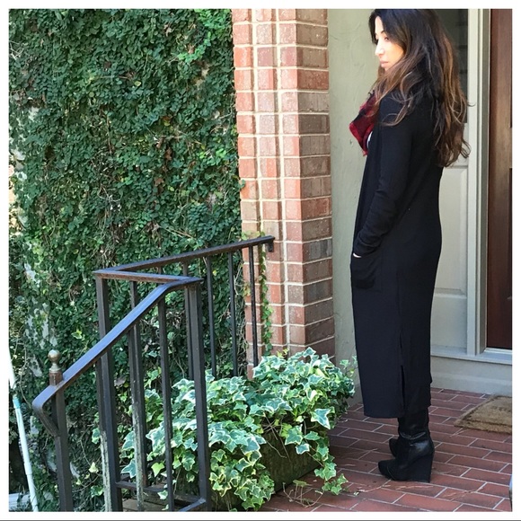 ✨LAST ONE ✨Black knit side pocket duster - Picture 2 of 6