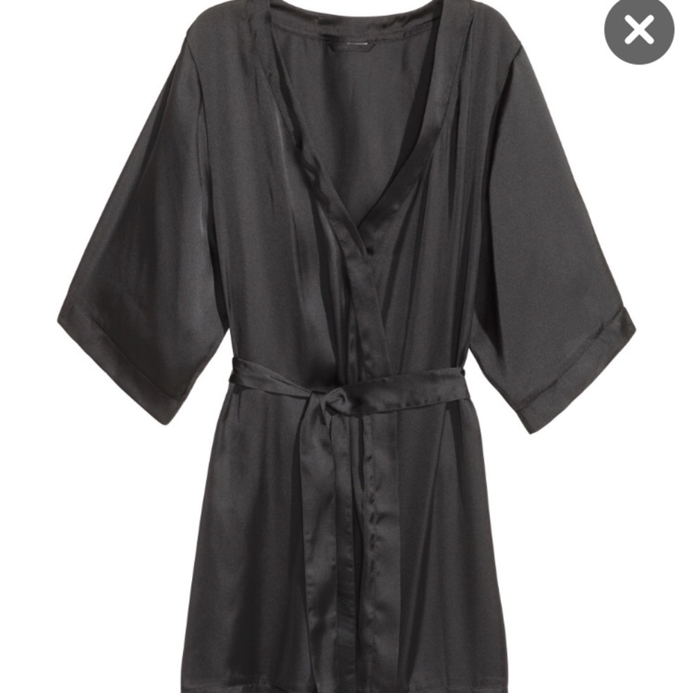 H&M Satin Kimono/Robe