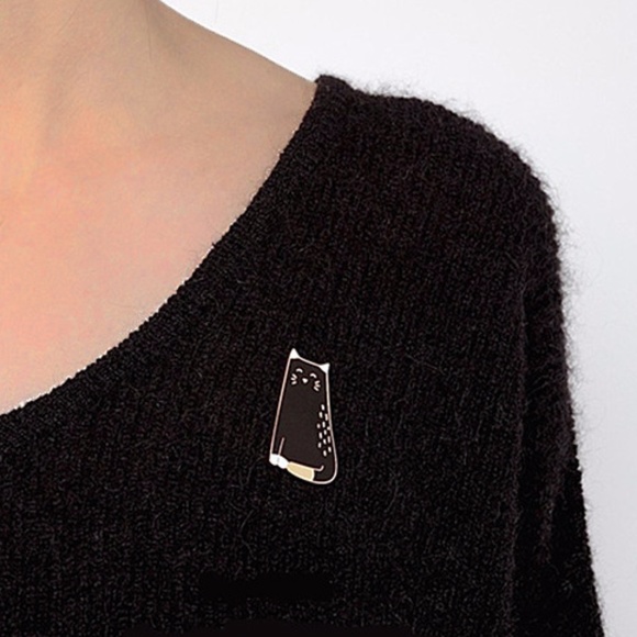 ✨HP!!✨ NEW Black Cat and White Cat Enamel Brooches - Picture 2 of 6