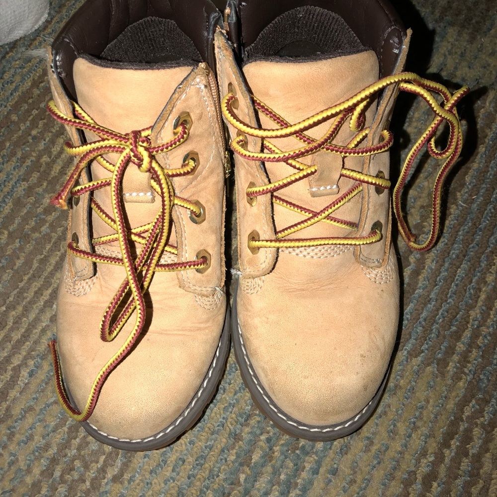 Kids toddler size 10 Timberland boots like new