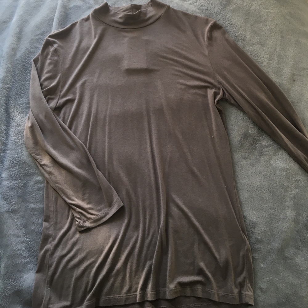 NWT quarter length t shirt