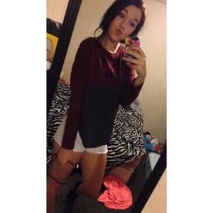 Meet your Posher, Emilee