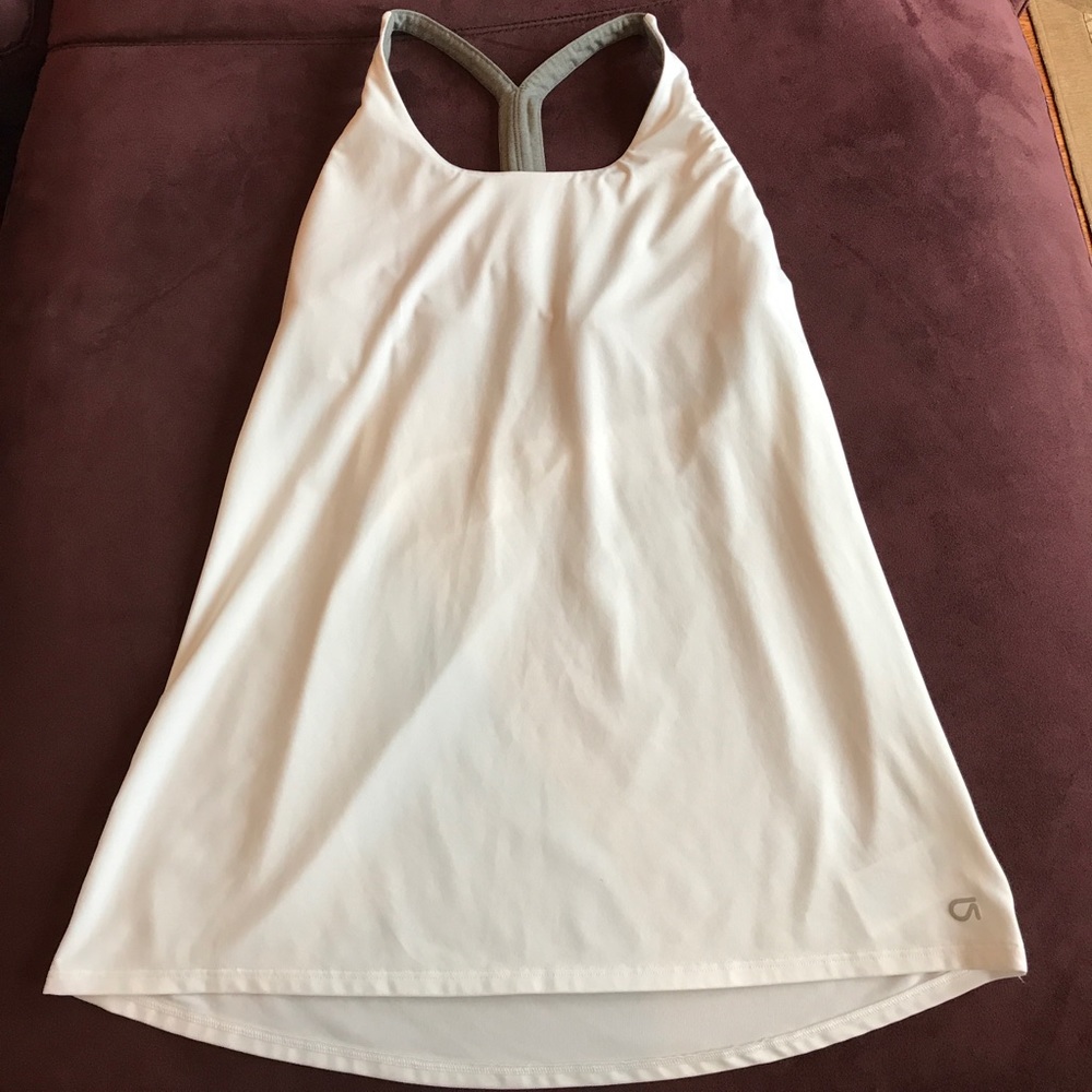 Gap Built-In Bra Tank - Picture 2 of 2