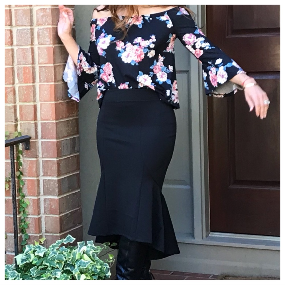 ✨LAST ONE CLEARANCE ✨Black mermaid skirt - Picture 4 of 8