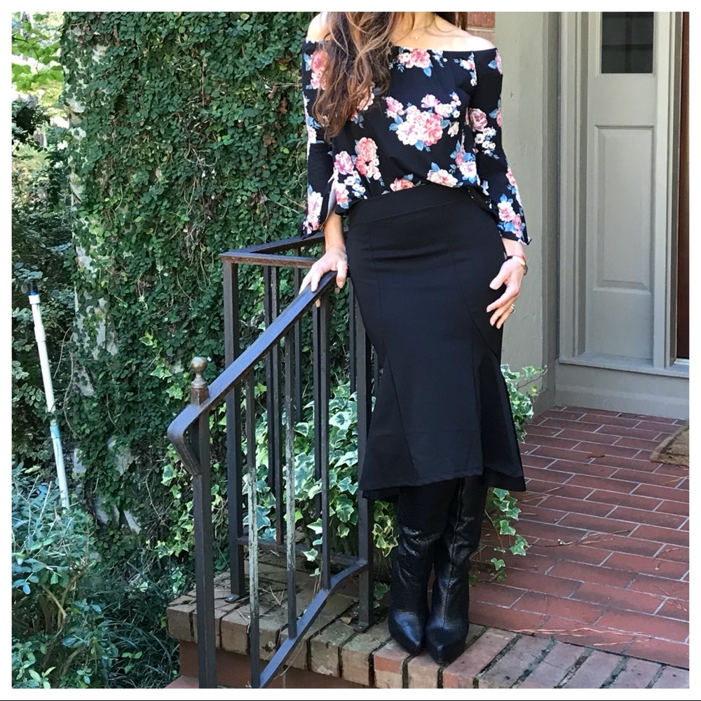 ✨LAST ONE CLEARANCE ✨Black mermaid skirt - Picture 5 of 8