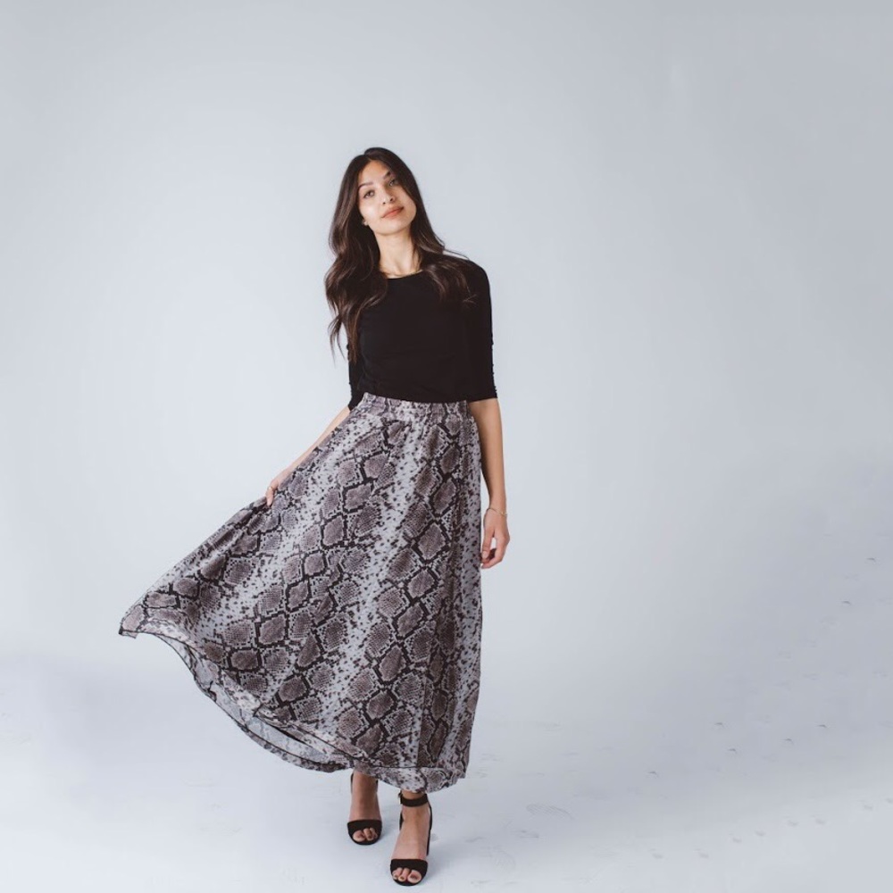 Black Venom Snake Print Maxi Skirt