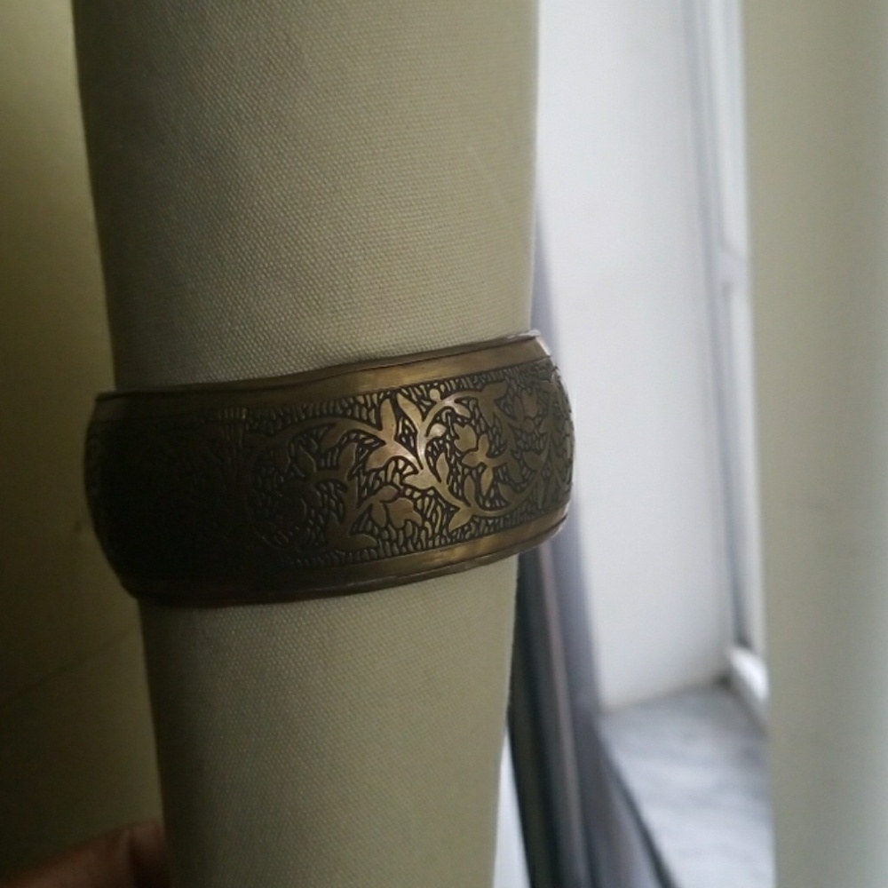 🔥FINAL PRICE 🔥Vintage gold bangle