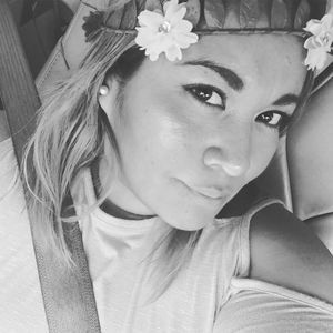 Meet your Posher, Yetza