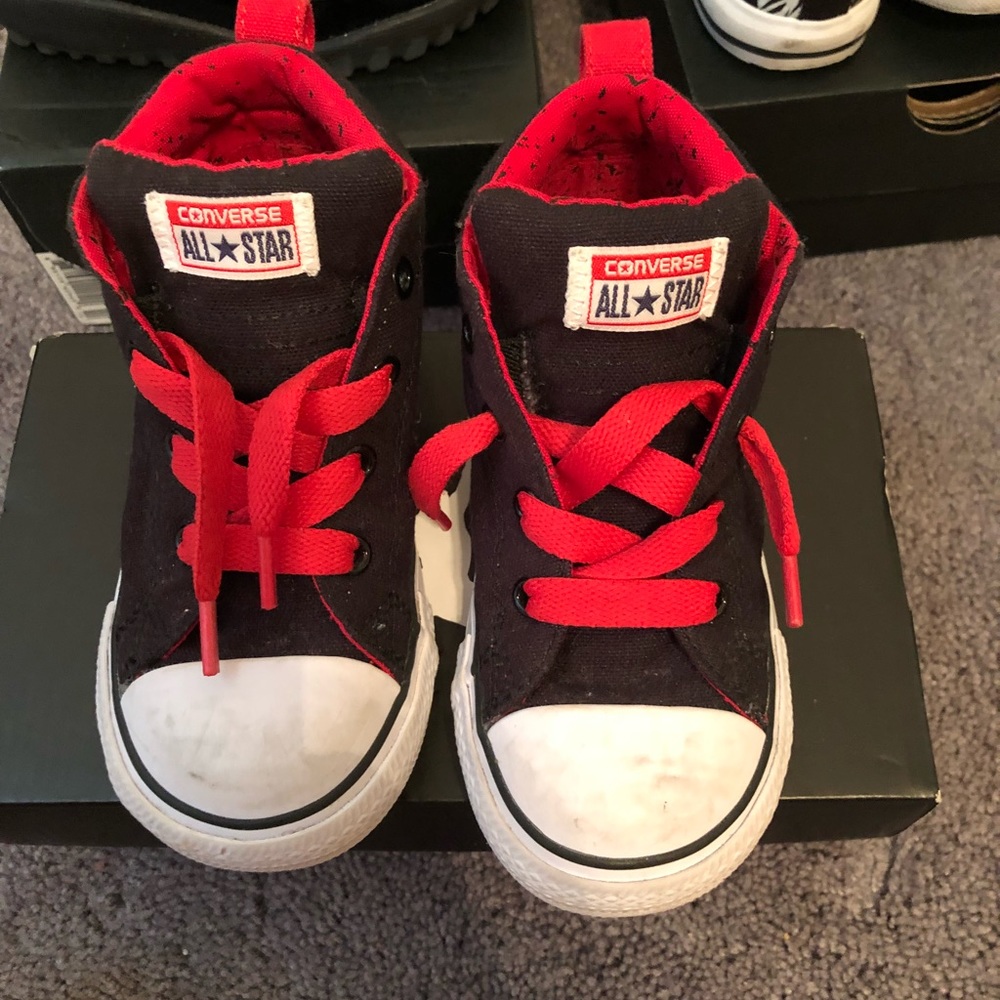 Kids Converse size 9