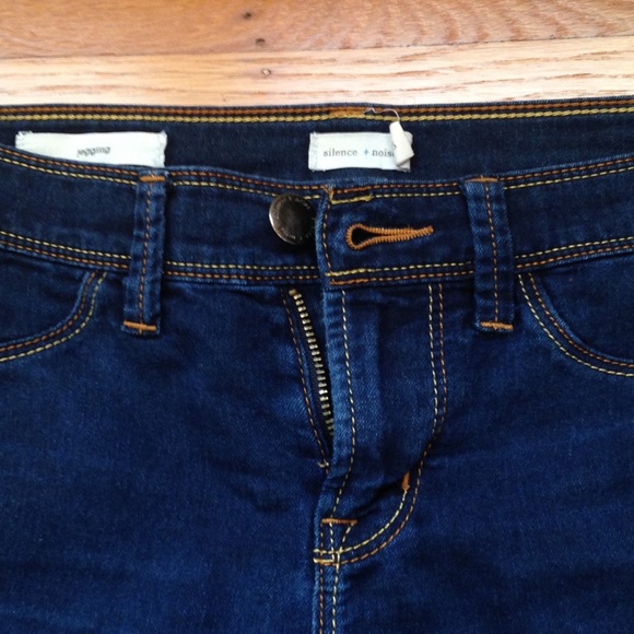 UO Silence + Noise Jeggings size 25 - Picture 3 of 8