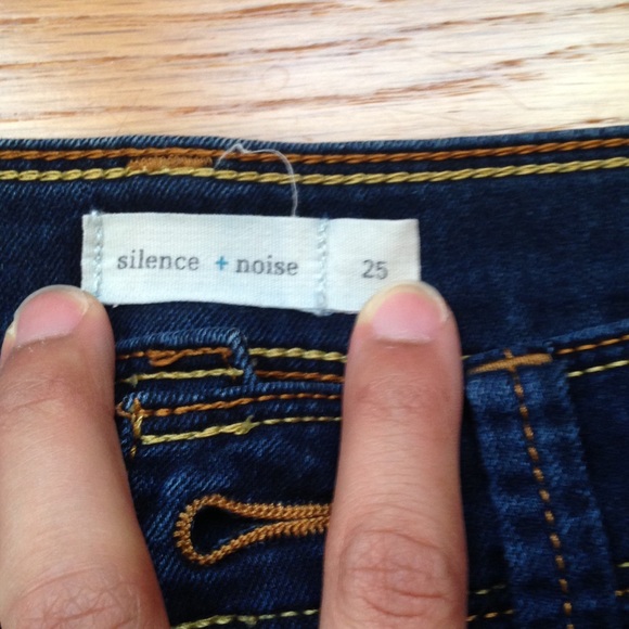 UO Silence + Noise Jeggings size 25 - Picture 4 of 8