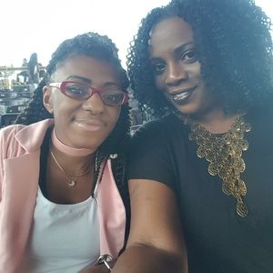 Meet your Posher, Briana