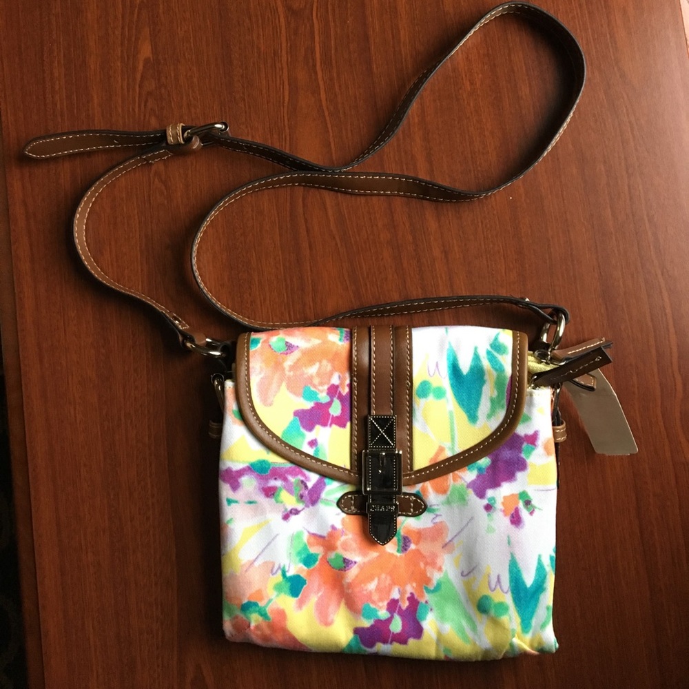 Multicolored fun handbag. New.