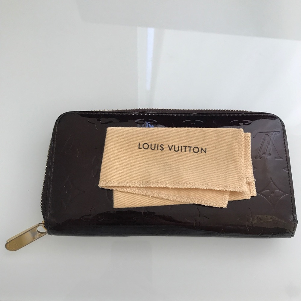 LV wallet