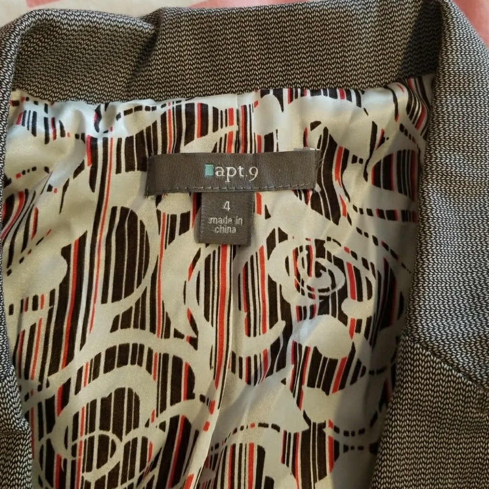 Suit Set - Picture 2 of 4