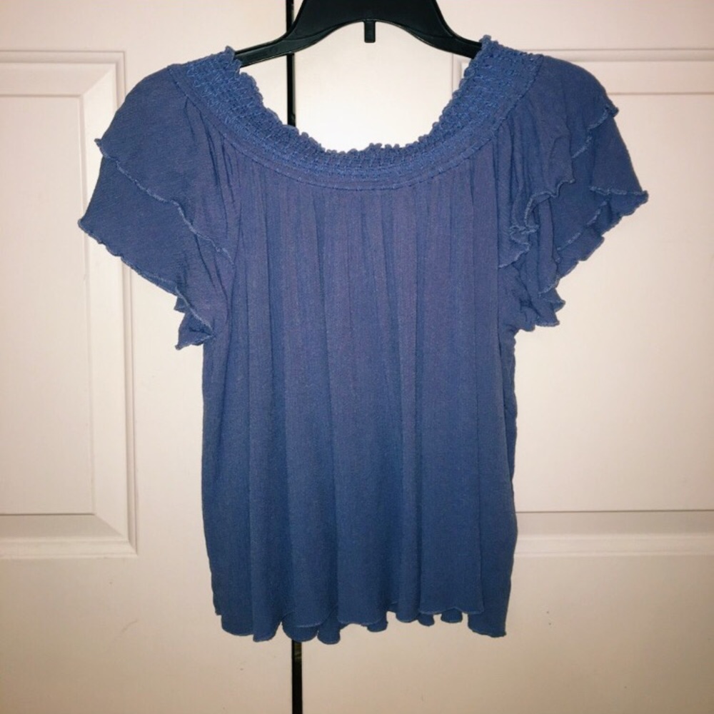 Off-the-shoulder Top