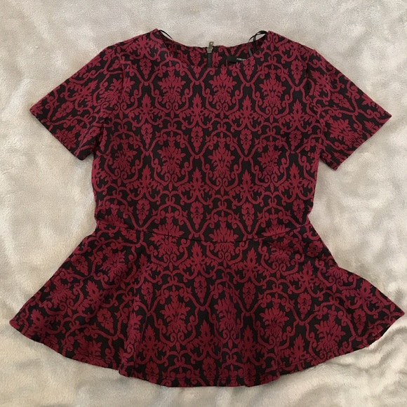 Forever 21 Tops - Peplum blouse f21❤️