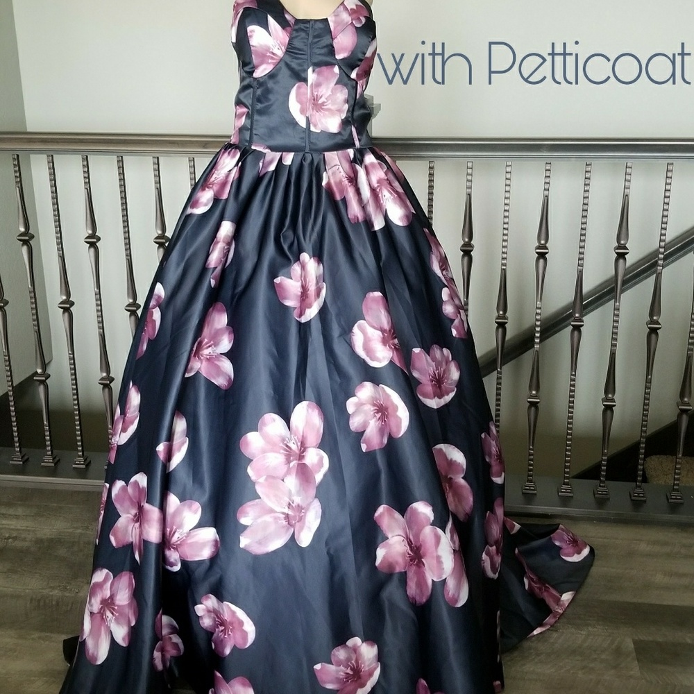 💕Host Pick Plus Size Formal Floral Gown - Picture 4 of 6